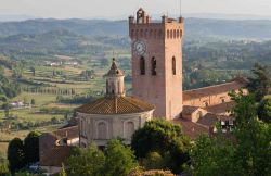 Il borgo di San Miniato in Toscana - © droopy76 / Shutterstock.com