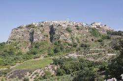 Il borgo di Santa Severina su di una rupe della Calabria - © Anna Biancoloto / Shutterstock.com