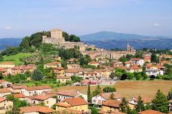 Il borgo di Sarteano si trova in Valdichiana, provincia di Siena (Toascana) - © LianeM / Shutterstock.com