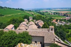 Il borgo di Torrechiara fotografato dal Castello