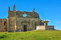 Il borgo fantasma di Monterano, Roma, Lazio. Sorta in epoca etrusca su una altura di tufo, la città conserva ancora oggi il suo fascino antico.
