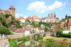 Il borgo medievale di Semur-en-Auxois, siamo nella regione francese della Borgogna