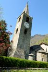 il campanile della chiesa di San Martino nel borgo di Arnad