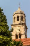 Il campanile della chiesa di San Nicola è uno dei simboli del cento storico di Cavtat (Dalmazia meridionale, Croazia).

