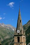 Il campanile della chiesa principale di Venosc, Francia.
