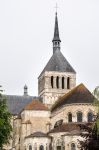 Il campanile dell'abbazia di Fleury a Saint-Benoit-sur-Loire, Francia.
