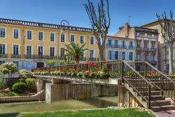 Il canale della Robine nel centro di Narbona, Francia. Questo canale collega l'Aude con il Mar Mediterraneo. E' iscritto nella lista dei Patrimoni Mondiali dell'Unesco.
