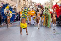 Il carnevale di Monfalcone tinge di Brasile il ...