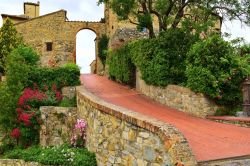 Il Castello del borgo di Tignano in Toscana