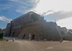 Il Castello dell'Ettore tra Apice ed Apice Vecchio in Campania, siamo nella provincia di Benevento. - © K - Photo / Shutterstock.com