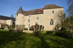 Il castello di Bellecroix a Chagny, pochi km a nord di Chalon-sur-Saône (Francia) - foto © Pack-Shot / Shutterstock.com