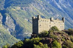 Il Castello di Chatillon più importante è il forte di Ussel, uno dei più spettacolari della Valle d'Aosta