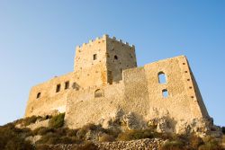 Il Castello di Chiaramonte a Palma di Montechiaro nel sud della Sicilia - © ollirg / Shutterstock.com