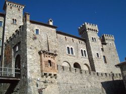 Il Castello di Collalto Sabino, borgo storico del Lazio - © altotemi, CC BY-SA 2.0, Wikipedia