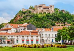 Il castello di Leiria, Portogallo: questa costruzione ricorda le origini medievali della città conquistata nel 1135 da D. Afonso Henriques.

