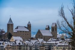 Il castello di Rapperswil-Jona nel Cantone di San Gallo, Svizzera, in inverno. 
