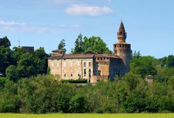 Il Castello di Rivalta nelle campagne di Gazzola, siamo in Emilia-Romagna - © LianeM / Shutterstock.com