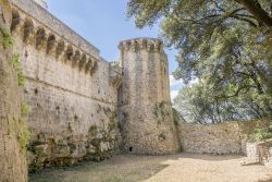 Il Castello di Sarteano, borgo in provincia di Siena, Toscana - © Marco Taliani de Marchio / Shutterstock.com