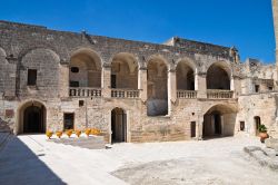 Il Castello Episcopio a Grottaglie ospita il Museo della Ceramica