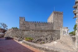 Il castello medievale di Leiria appartenuto ai Cavalieri Templari, Portogallo - © StockPhotosArt / Shutterstock.com