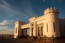 Il Castillo Morisco che domina a sud la città di Tandil in Argentina
