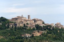 Il centro storico del borgo di Chianciano Terme, provincia di Siena, Toscana. Il cuore antico di questa località sorge su un colle panoramico ed è probabilmente di origine etrusca ...