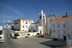 Il centro storico della cittadina di Avis, Alentejo, Portogallo.

