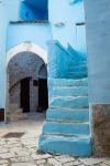 Il centro storico di Casamassima in Puglia, con le case intonacate d'azzurro.