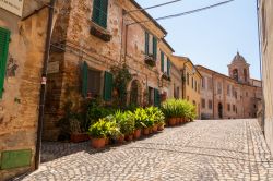 Il centro storico di Offagna, Ancona, Marche. Fa parte dei borghi più belli d'Italia e dal 2013 vanta anche il riconoscimento di bandiera arancione.
