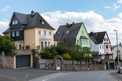 Il centro storico di Rudesheim am Rhein, Germania: alcune case tradizionali - © Lisi4ka / Shutterstock.com