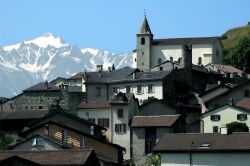Il centro storico di Saillon borgo delle Alpi della Svizzera, Canton Vallese