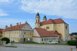 Il centro storico di Valtice, in Moravia, Repubblica Ceca. Ricca di storia e cultura grazie ai tanti monumenti iscritti nel patrimonio mondiale dell'Unesco, questa cittadina, nota anche ...
