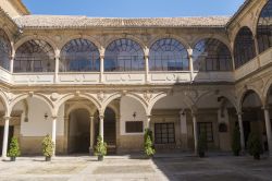Il chiostro della chiesetta dell'università di San Juan Evangelista a Baeza, Spagna.
