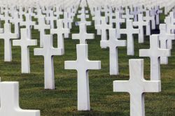 Il cimitero e memorale americano a Saint Laurent sur Mer dedicado ai morti dello sbarco in Normandia del giugno 1944
