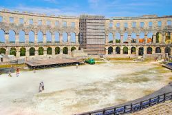 Il "Colosseo" dell'Istria, ovvero l'anfiteatro romano di Pola. - © Luxerendering / Shutterstock.com