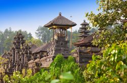 Il complesso di Templi a Besakih Bali in Indonesia - © KKulikov / Shutterstock.com