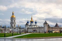 Il cremlino e i templi di Tobolsk, Russia. In questa città venne mandato in esilio l'ultimo zar di Russia, Nicola II°, con tutta la famiglia.



