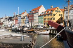 Il famoso Nyhavn a Copenaghen, una delle Venezie del Nord in Europa - © Alexander Erdbeer / Shutterstock.com