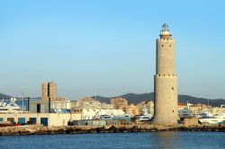 Il Fanale di Livorno, lo storico faro della Toscana - © Ana del Castillo / Shutterstock.com