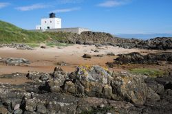 Il Faro di Bamburgh si trova sulla costa nord orientale dell'Inghilterra