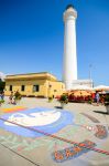Il faro di Punta Secca, frazione costiera di Santa Croce Camerina, uno dei luoghi del Commissario Montalbano - © Roberto La Rosa / Shutterstock.com