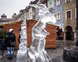 Il Festival delle Sculture di ghiaccio a Poznan durante il periodo d'Avvento- © Authentic Creations / Shutterstock.com
