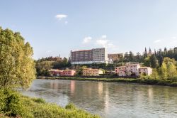 Il fiume Adige a Bussolengo in Vento, provincia di Verona