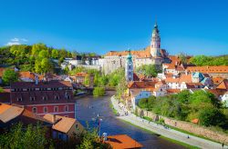 Il fiume Vltava e il borgo di Cesky Krumlov uno dei simboli della Boemia meridionale, Repubblica Ceca