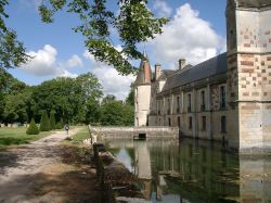 Il fossato del Castello di Chateau d'O  a Mortree in Normandia (Francia)