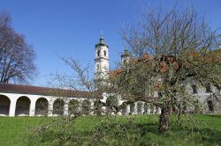 Il giardino del Monastero Benedettino di Ottobeuren in Germania