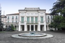 Il Grand Hotel Orologio nel centro di Abano Terme ...