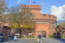 Il Kaliningrad Regional Amber Museum, Russia. Inaugurato al pubblico nel 1979, si trova sulle rive del lago superiore nella torre della fortezza costruita nel XIX° secolo - © dugwy39 ...