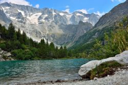 Il lago Aviolo si trova nel Parco Naturale Adamello Brenta in Lombardia