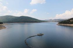 Il Lago di Gusana vicino a Gavoi in Sardegna  - © Gianni Careddu - CC BY-SA 3.0 - Wikimedia Commons.